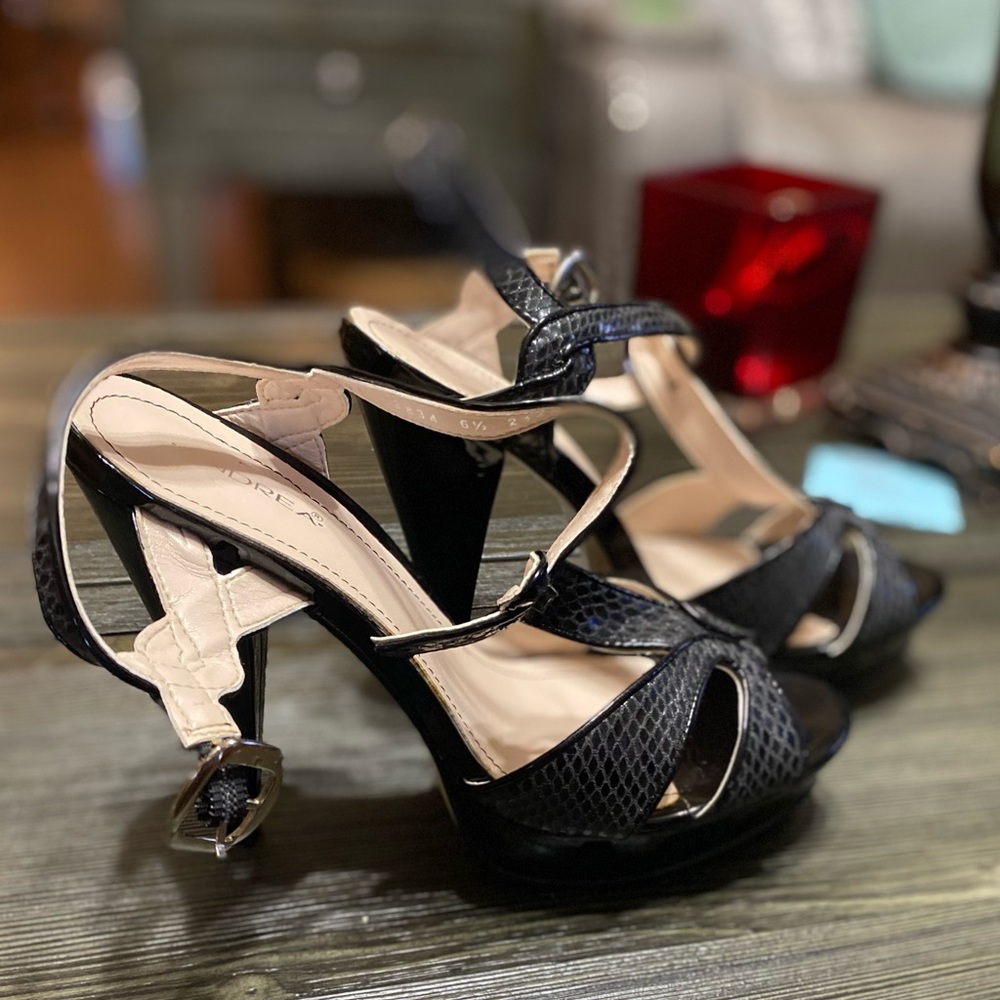 Andrea Heels
